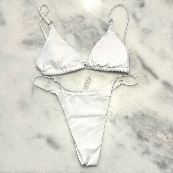 NWOT Berry Beach Triangle Tie Back Top & High Cut Leg Bottom Swim Bikini 2Pc Set - Picture 1 of 3